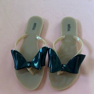 New Melissa Sandals. Size 7.